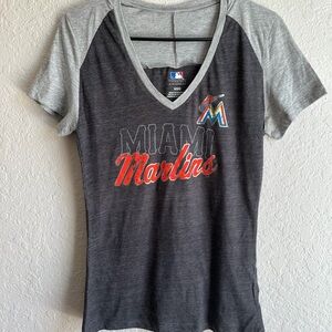 NWOT Miami Marlins MLB V-Neck Gray / Charcoal T-Shirt - Women’s Medium